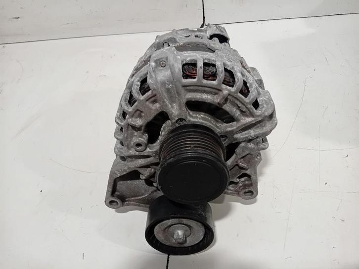 Dynamo Mercedes-Benz E-Klasse, Auto-onderdelen, Motor en Toebehoren, Mercedes-Benz, Gebruikt, Herkomst onderdeel bekend, 12 maanden garantie