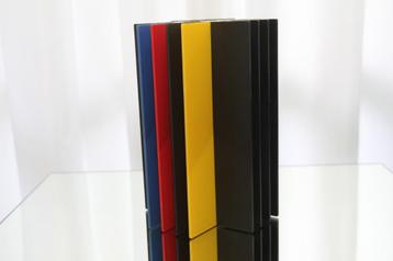 Vaas van reg. design Rarities Amsterdam/jaren '80 beschikbaar voor biedingen