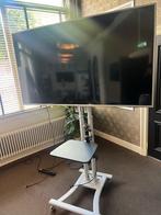 mobiele tv-standaard met Philips smart tv van 70 inch, Ophalen, Zo goed als nieuw