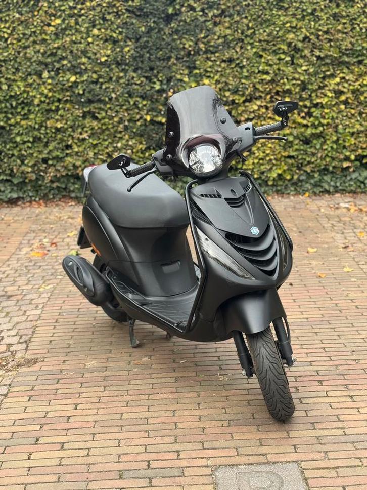 Piaggio zip 2017 Brom 4 takt, Fietsen en Brommers, Brommers | Vespa, Zo goed als nieuw, Ophalen of Verzenden