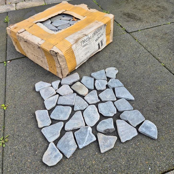 Mozaïek Tegels Restpartij - 9 m2 - Grijs, Tuin en Terras, Grind, Keien en Split, Zo goed als nieuw, Kei, Grijs, Marmer, Ophalen