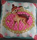 Fleurig kussen met Bambi 40x40, Ophalen of Verzenden, Zo goed als nieuw, Vierkant