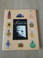 Boek Alles over Parfum Fabienne Pavia, Boeken, Hobby en Vrije tijd, Gelezen, Fabienne Pavia, Ophalen of Verzenden, Overige onderwerpen
