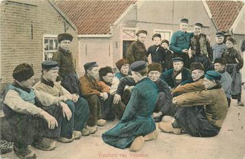 (388-167-047) Volendam Visschers beschikbaar voor biedingen