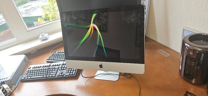 Apple Imac 11.2 2010 HD4670 21.5”/8GB/Core i3/120GB SSD, Computers en Software, Apple Desktops, Zo goed als nieuw, iMac, SSD, 3 tot 4 Ghz