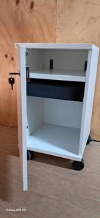 Mooie kast met slot en lade!, Ophalen, Minder dan 50 cm, Gebruikt, Met slot