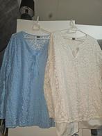 Lichtblauwe en witte kanten blouses - Maat M, Kleding | Dames, Blouses en Tunieken, Maat 38/40 (M), Blauw, Ophalen of Verzenden