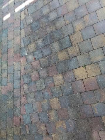 Gratis beton klinkers  coble stones beschikbaar voor biedingen