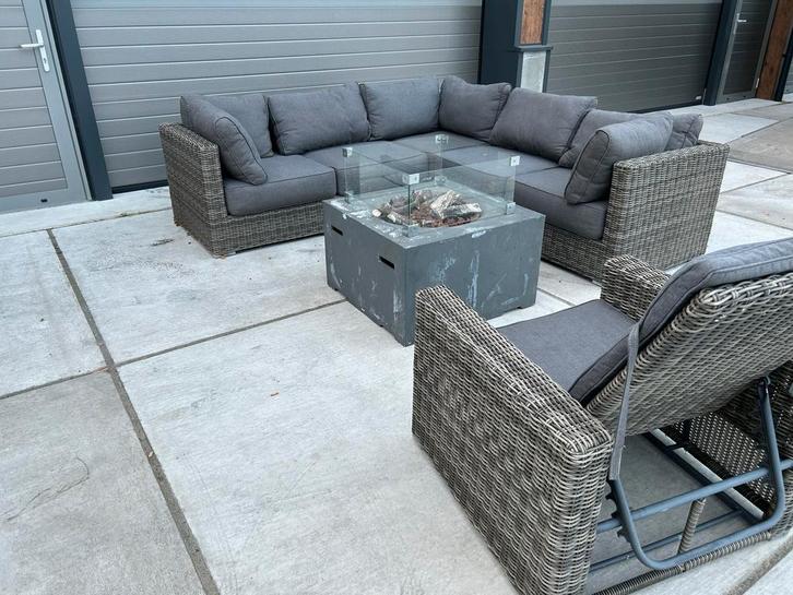 Hoekloungeset met vuurtafel - Stevige kwaliteit!, Tuin en Terras, Tuinsets en Loungesets, Gebruikt, Loungeset, Wicker, 5 zitplaatsen
