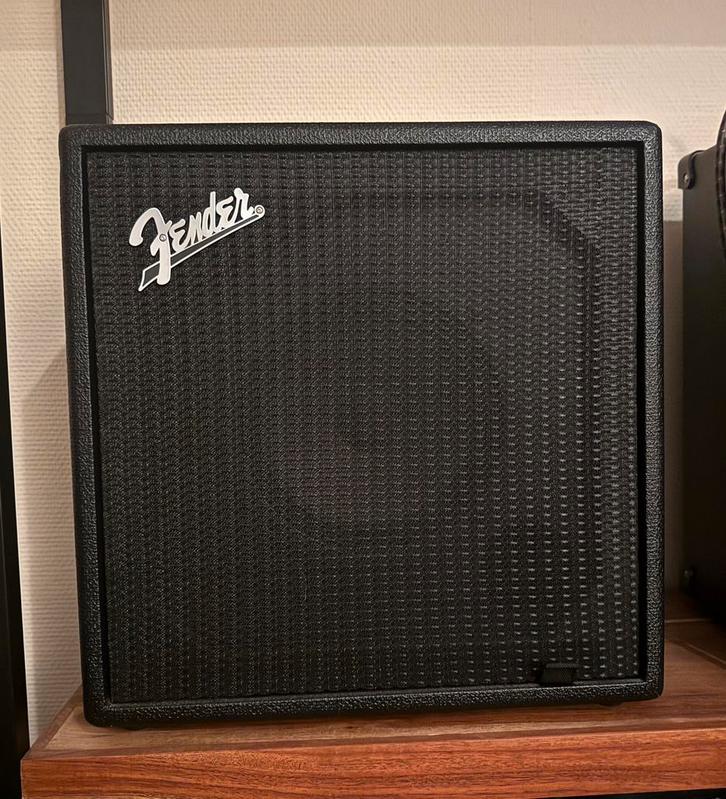 Fender Rumble LT25 bass amp bas versterker, Muziek en Instrumenten, Versterkers | Bas en Gitaar, Zo goed als nieuw, Basgitaar