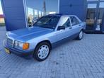 Mercedes-Benz 190-Serie 1.8 E AUT U9 1993 Blauw, Auto's, Mercedes-Benz, Automaat, 4 cilinders, Blauw, Sedan