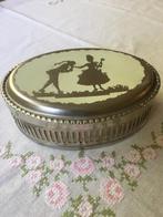 Vintage Potpourri Blik. Romantische Voorstelling op Deksel., Ophalen of Verzenden, Gebruikt, Overige