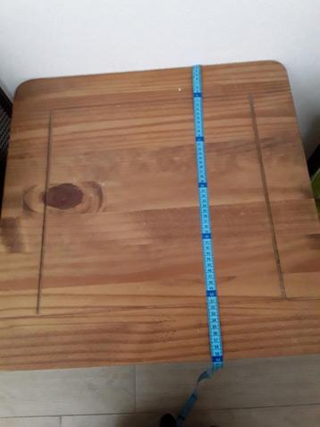Mooi tafeltje voor diverse doelen beschikbaar voor biedingen