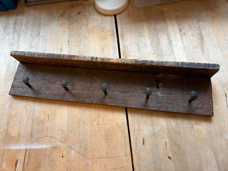Oude Rustieke Boerenkapstok met Nagelhaken, Huis en Inrichting, Woonaccessoires | Kapstokken, Gebruikt, Wandkapstok, Minder dan 100 cm
