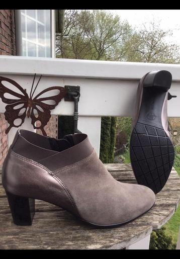Nieuwe Ara laarsjes, kort maat 38,5 / maat 5,5 taupe, bruin. beschikbaar voor biedingen