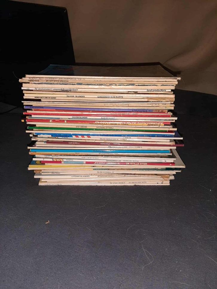 50x verschillende strips 25 euro weg is weg, Boeken, Stripboeken, Gelezen, Meerdere stripboeken, Ophalen of Verzenden