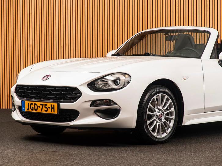 Fiat 124 Spider 1.4 Multiair Turbo 16v 140pk 2016 Wit, Auto's, Fiat, Particulier, Benzine, Cabriolet, Handgeschakeld, Geïmporteerd
