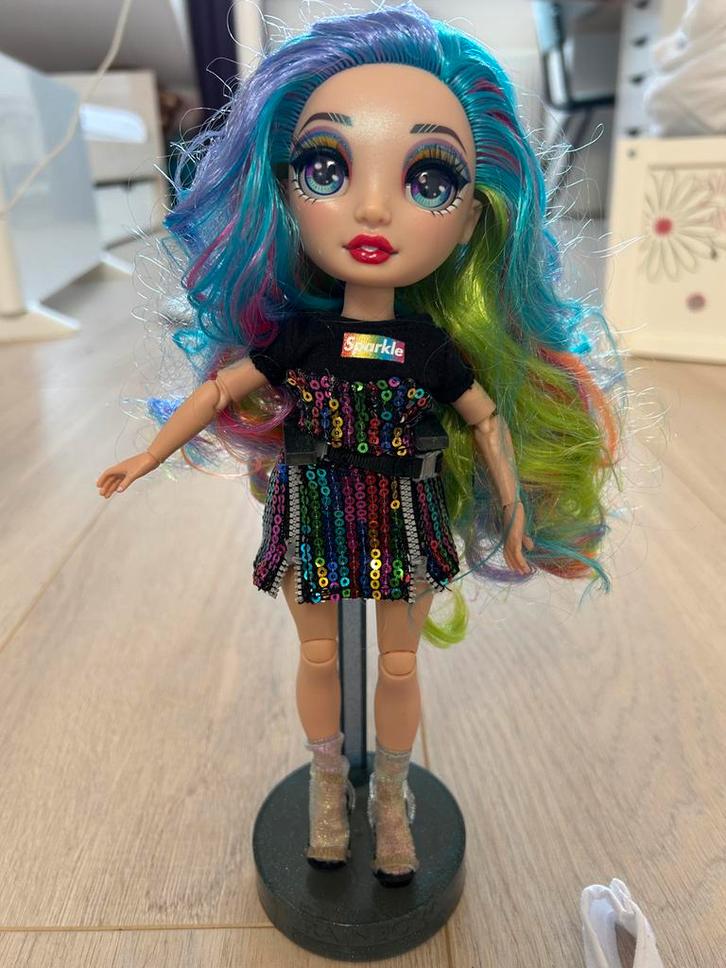 Rainbow High Pop met Accessoires, Verzamelen, Poppen, Zo goed als nieuw, Pop, Ophalen of Verzenden