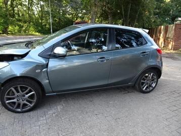 Mazda 2 bj 2012 5 deurs  1.3 62kw benz voor demontage. beschikbaar voor biedingen