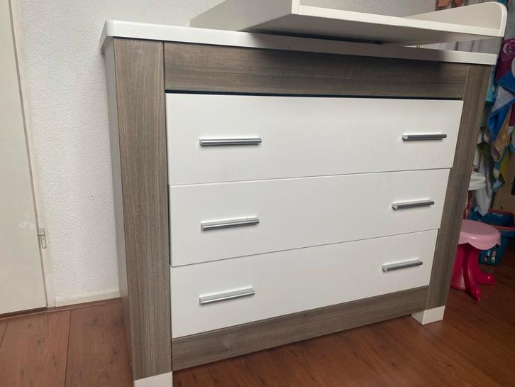 Commode met Verschoontafel, Kinderen en Baby's, Kinderkamer | Commodes en Kasten, Zo goed als nieuw, Commode, 90 tot 105 cm, 75 tot 100 cm