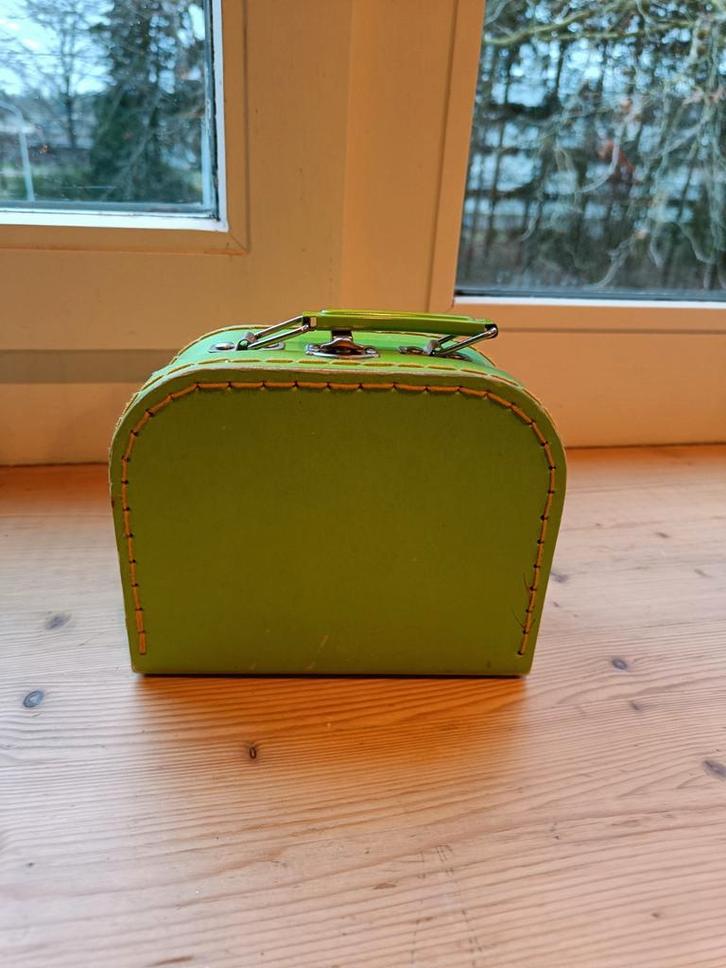 Klein Groen Koffertje, Sieraden, Tassen en Uiterlijk, Koffers, Gebruikt, Overige materialen, Minder dan 50 cm, Minder dan 35 cm