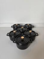NIEUWE Staub mini cocotte stoofpan Ø10cm Zwart., Gietijzer, Nieuw, Ophalen of Verzenden, D