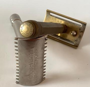 2 antieke scheermes houders Kronenberg Supra Gold / HARNAS beschikbaar voor biedingen