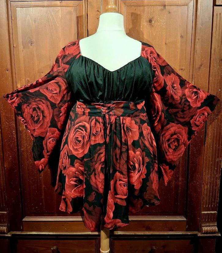 vintage gothic rozen tuniek wijde mouwen 48-52, Kleding | Dames, Grote Maten, Nieuw, Blouse of Tuniek, Zwart, Ophalen of Verzenden