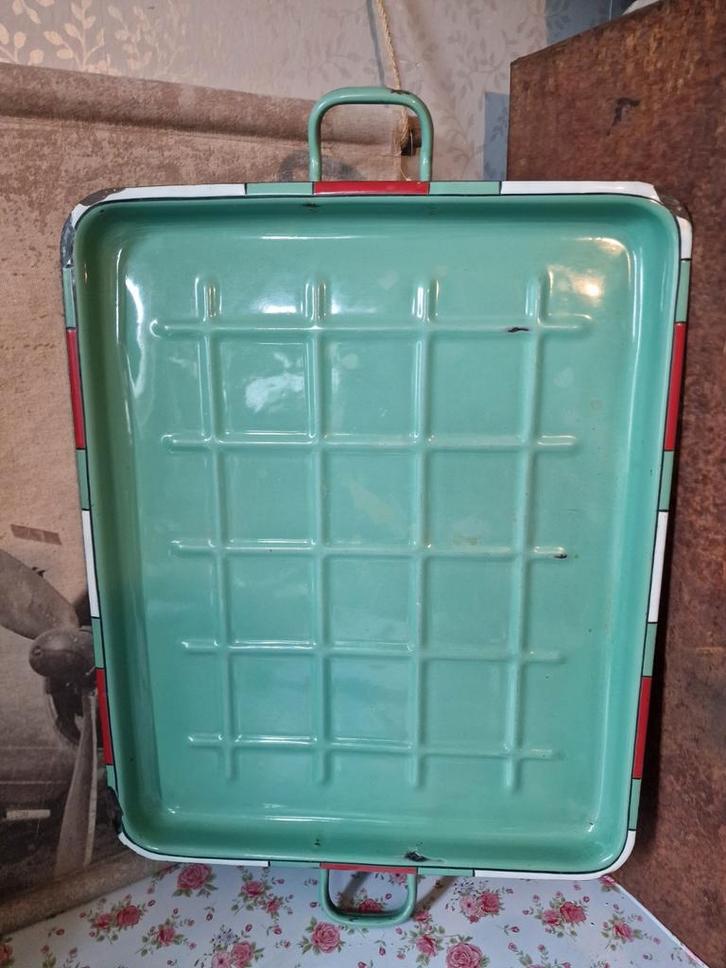 Mintgroen emaille dienblad, Antiek en Kunst, Antiek | Emaille, Ophalen of Verzenden