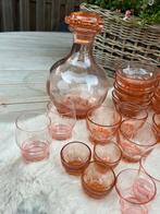 Arcoroc Rosaline 1970 frans roze glaasjes met karaf 19dl, Antiek en Kunst, Antiek | Glas en Kristal, Ophalen