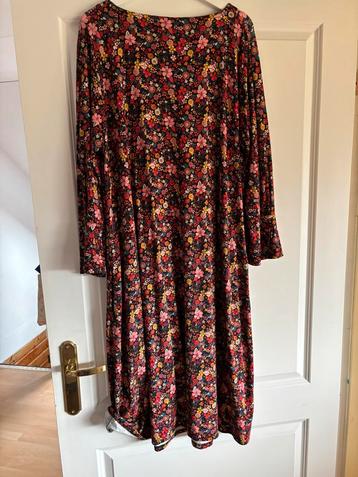 Prachtige Du Milde jurk XL/XXL bloemenprint beschikbaar voor biedingen