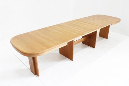 Vintage Deense grote ovalen uitschuifbare eettafel 343 cm, Huis en Inrichting, Tafels | Eettafels, Gebruikt, 100 tot 150 cm, 200 cm of meer