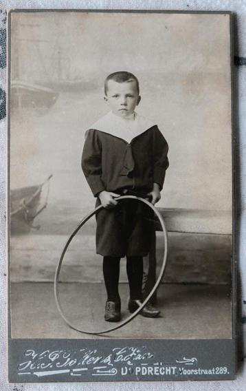Carte de Visite - Jongen met hoepel - Dordrecht beschikbaar voor biedingen