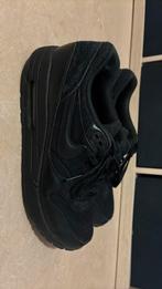 Nike zwarte sneakers. Maat 42. Zo goed als nieuw !, Ophalen of Verzenden, Zo goed als nieuw