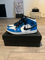 Jordan 1 Mid SE, Kleding | Heren, Schoenen, Blauw, Ophalen of Verzenden, Zo goed als nieuw, Sneakers of Gympen