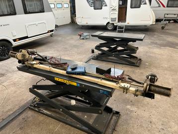 Caravan mover halfautomatisch beschikbaar voor biedingen
