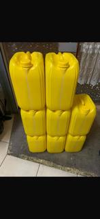 20L jerrycan met zichtstreep, Tuin en Terras, Regentonnen, Minder dan 75 liter, Ophalen, Zo goed als nieuw