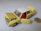 Dinky Toys 154 (1966) FORD TAUNUS (1 deurtje beschadigd)