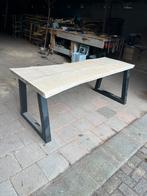 Eiken boomstamtafel, Eikenhout, Nieuw, Vijf personen of meer, 150 tot 200 cm