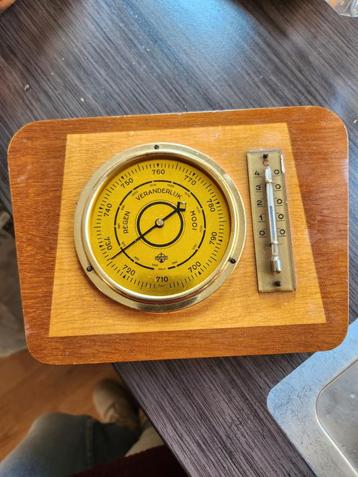 Mooi Weerstation met Thermometer beschikbaar voor biedingen