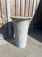 Grote stenen plantenpot 75cm hoog, Tuin en Terras, Bloembakken en Plantenbakken, Ophalen, Steen, Gebruikt, Minder dan 60 cm