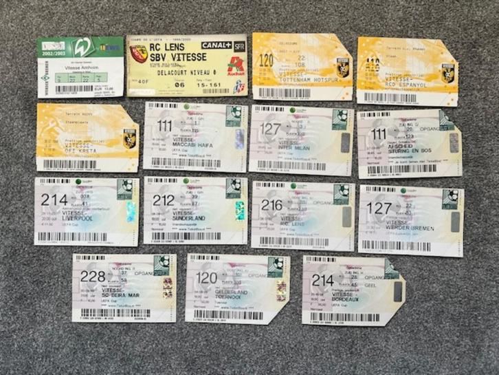15x oude voetbal tickets Vitesse Arnhem UEFA en vriendsch, Verzamelen, Sportartikelen en Voetbal, Gebruikt, Poster, Plaatje of Sticker