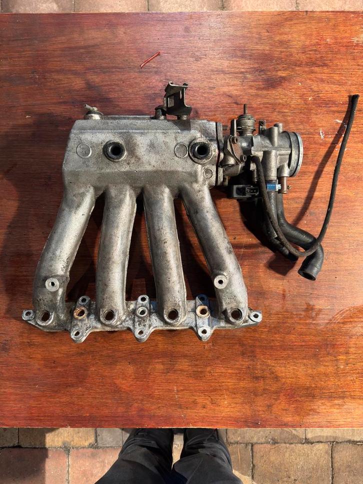 Saab 900 Classic Inlaatspruitstuk + Gasklephuis B202, Auto-onderdelen, Motor en Toebehoren, Saab, Gebruikt, Ophalen of Verzenden