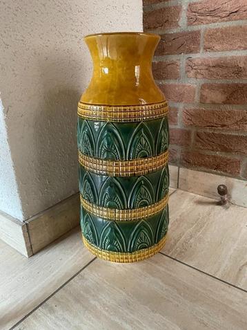 Grote hoge brocante vintage vaas  beschikbaar voor biedingen