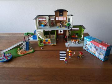 Playmobil school 9453 met virtueel klaslokaal 71330 en 4328  beschikbaar voor biedingen