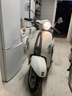 Mooie witte scooter, Ophalen, Kymco, Zo goed als nieuw, Benzine