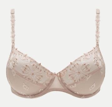 Te koop 50% korting chantelle champs-elysees 3-d beschikbaar voor biedingen