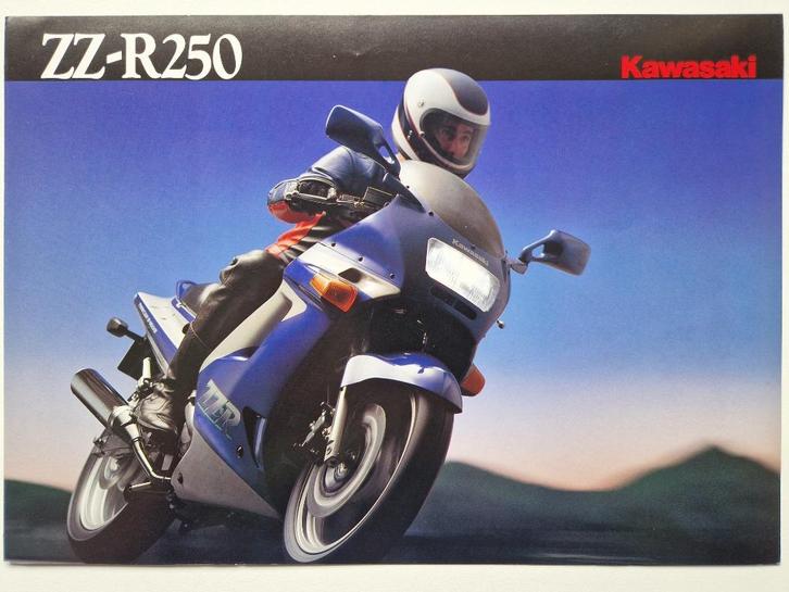 Kawasaki folders van ZXR - ZZR - ZX en GPZ modellen, Motoren, Handleidingen en Instructieboekjes, Kawasaki, Verzenden