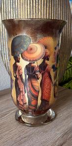 Decoratieve Vaas met Afrikaanse Motieven, Huis en Inrichting, Overige kleuren, Ophalen of Verzenden, Minder dan 50 cm, Glas