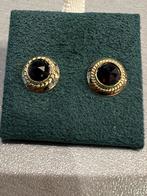 Oorknoppen goud met granaat., Sieraden, Tassen en Uiterlijk, Oorbellen, Ophalen of Verzenden, Zo goed als nieuw, Met edelsteen